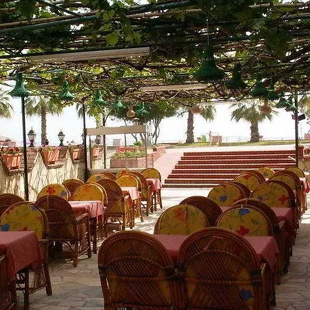 酒店 Kleopatra Balik 3*